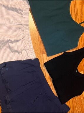 x2 Women’s two piece bedtime sets, two cropped cami and tank tops and two shorts